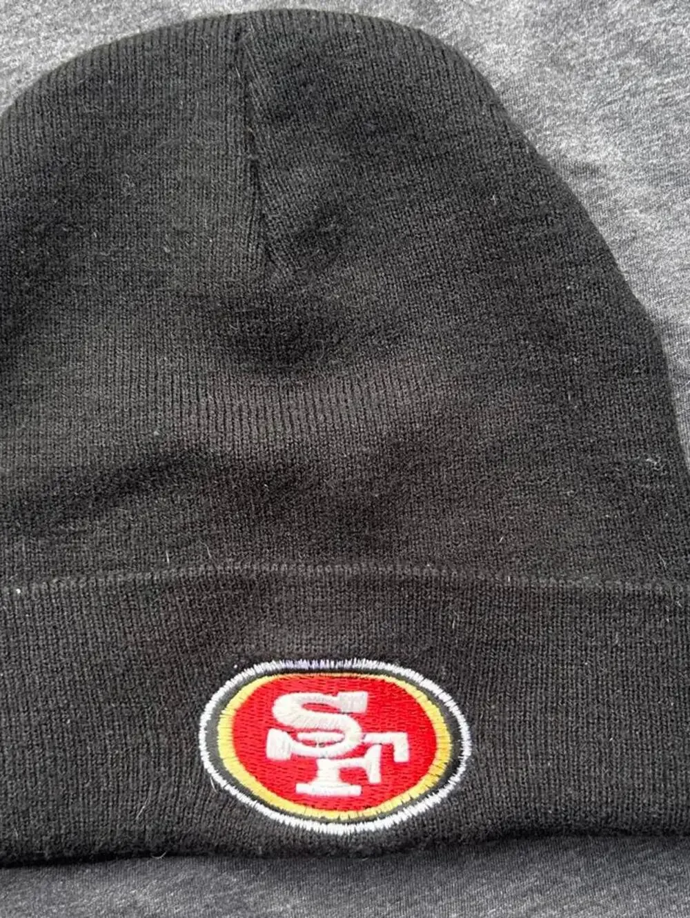 NFL Team Apparel 49ers Gray Tee Men’s L + Vintage 49ers Beanie Football Fan